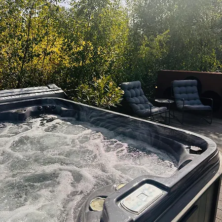 Cozy Loft And Private Hot Tub Hautes-fagnes *